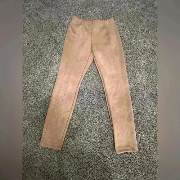 Tahari Faux Suede Leggings in Camel Color Women’s Size Small Stylish Comfortable - Picture 1 of 7